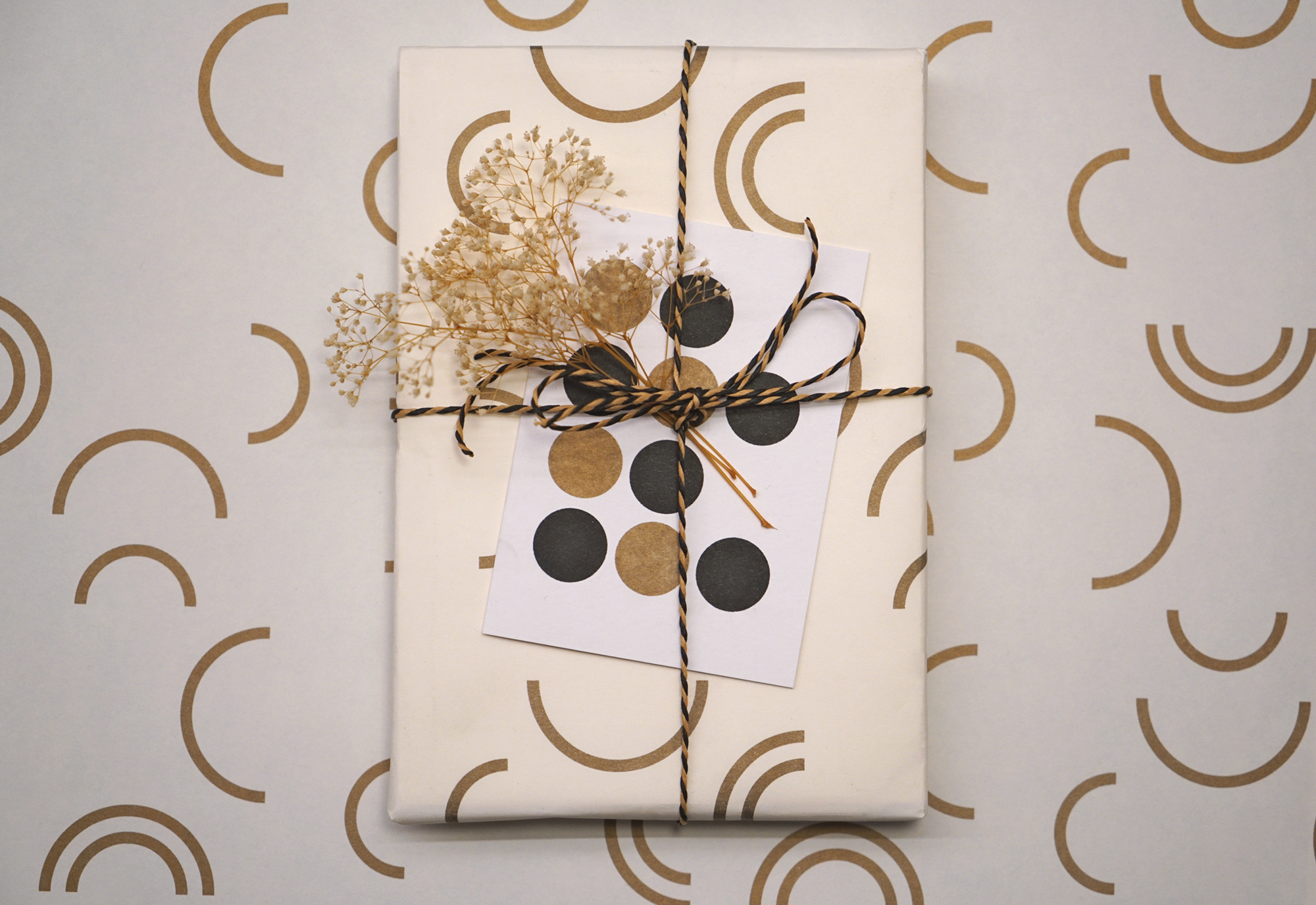 Golden Arc - Gift Wrap